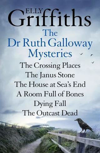 Dr Ruth Galloway Mysteries Books 1 to 6